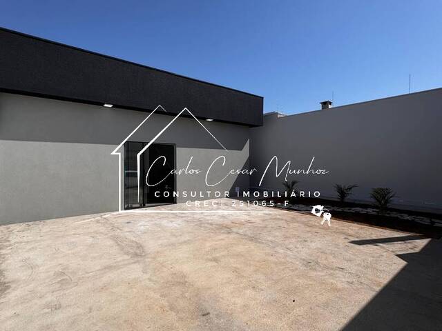 #215 - Casa para Venda em Franca - SP - 2