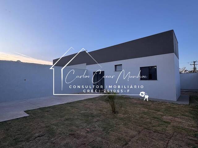 #183 - Casa para Venda em Franca - SP - 2