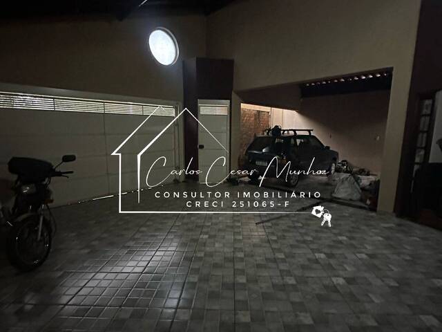 #235 - Casa para Venda em Franca - SP