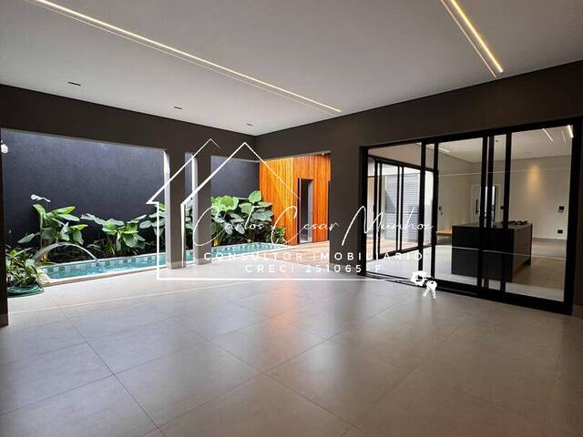 #245 - Casa para Venda em Franca - SP - 2